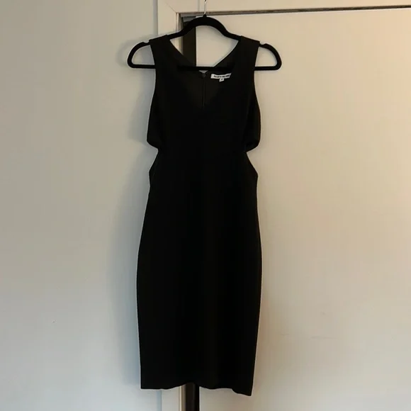 Elizabeth And James Dresses | Elizabeth And James Black Dress With Cut Outs | Color: Black | Size: 6 | Zinky93's Closet Elizabeth And James Dresses | Elizabeth And James Black Dress With Cut Outs | Color: Black | Size: 6 | Zinky93's Closet